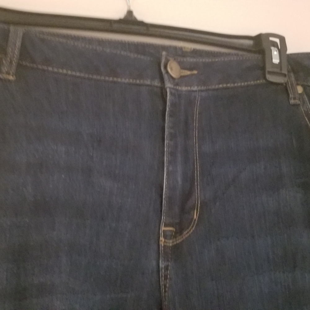 Jeans - Picture 2 of 3